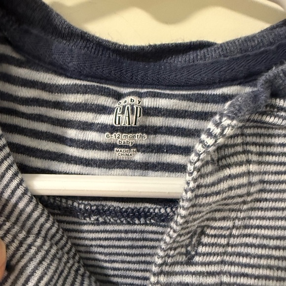 EUC Baby Gap Boy Jumper/Sweater/Button up Bundle - Picture 10 of 16